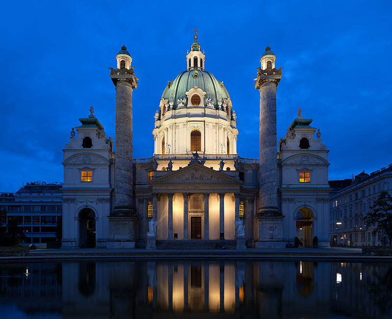 (Karlskirche_Wien_abends.jpg)
