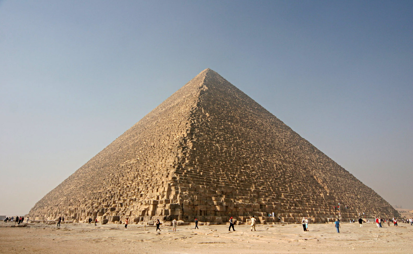 (piramida_2.jpg)