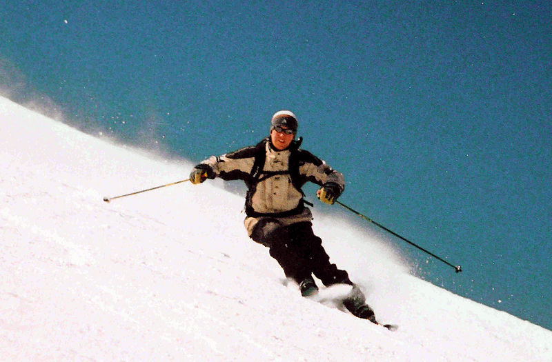 (skiing.jpg)